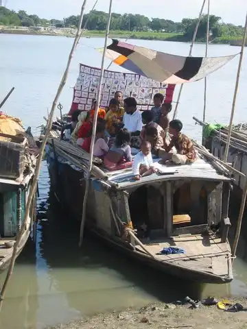 Kajoli Photo Mobile School